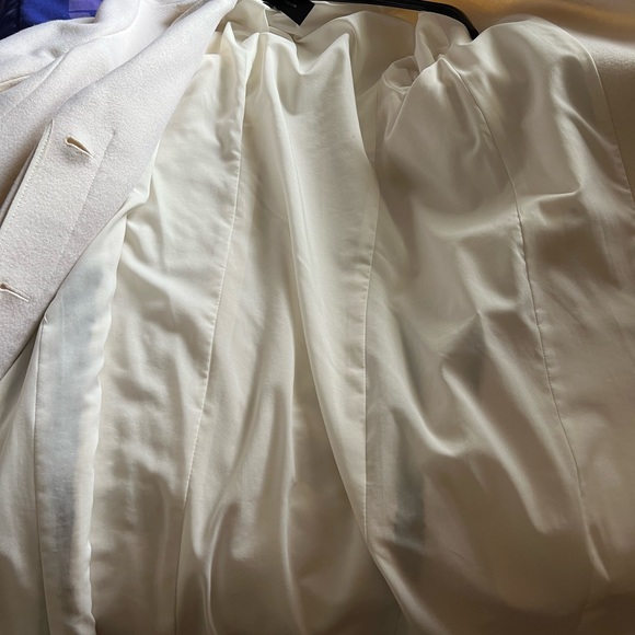 Ann Taylor white coat with lace detail. - Picture 5 of 6